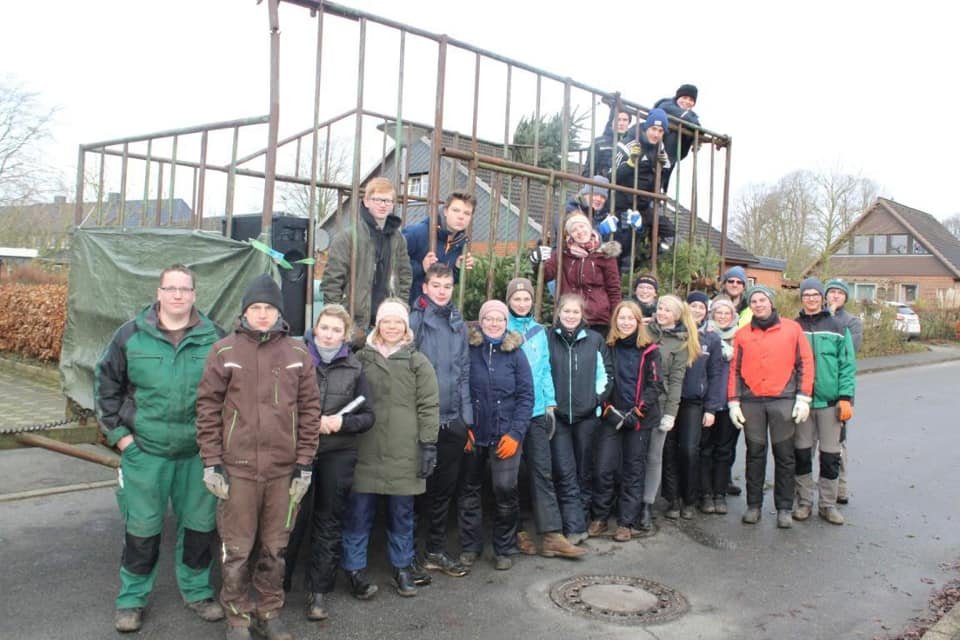Tannenbaumaktion der Landjugend / Gemeinde Mohrkirch