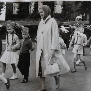 Umzug mit Frau Tesch, Lehrerin an der Volksschule in Mohrkirch-Osterholz von 1958-1980