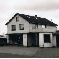 ehemalige Werkstatt und Tankstelle von Alfred Thomsen 1990er Jahre