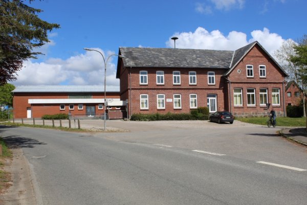 Oben rechts befand sich bis 2021 das "Dorfmuseum".