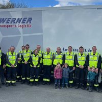 links Daniel und Klaus Werner neben der First Responder Gruppe Mohrkirch