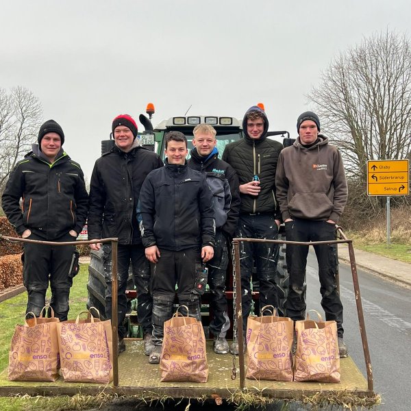 Tante Enso unterstütze die Aktion mit Getränkespenden.