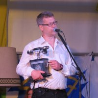 Stephan Marxsen singt "Kein Schwein ruft mich an".