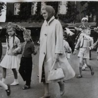 Umzug mit Frau Tesch, Lehrerin an der Volksschule in Mohrkirch-Osterholz von 1958-1980
